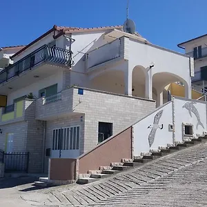  Apartment Karmen